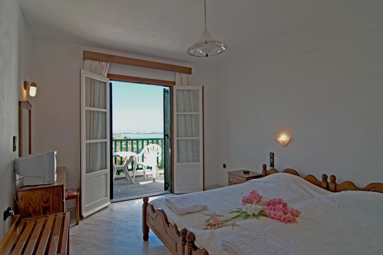 Alex Hotel Tourlos Buitenkant foto