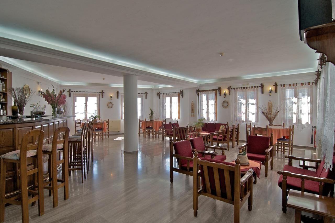 Alex Hotel Tourlos Buitenkant foto
