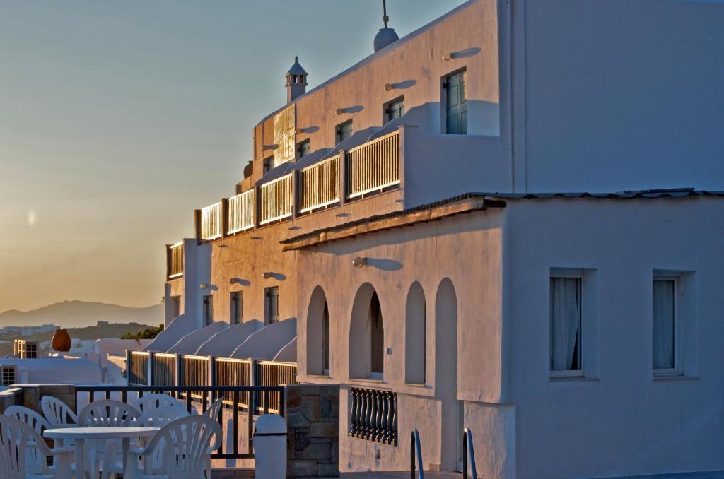 Alex Hotel Tourlos Buitenkant foto