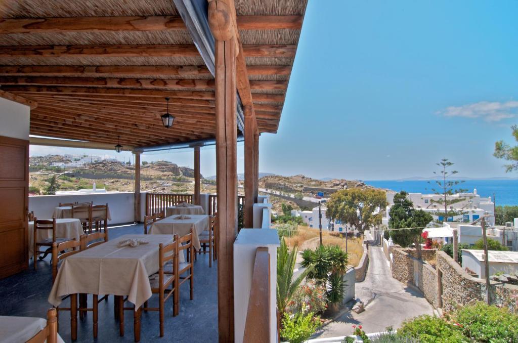 Alex Hotel Tourlos Buitenkant foto
