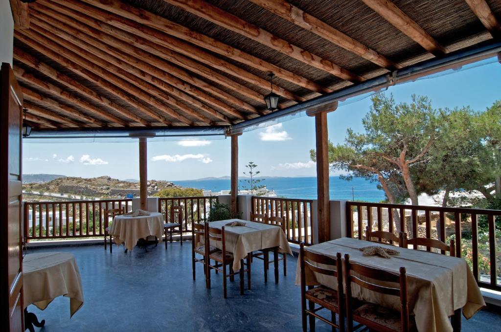 Alex Hotel Tourlos Buitenkant foto