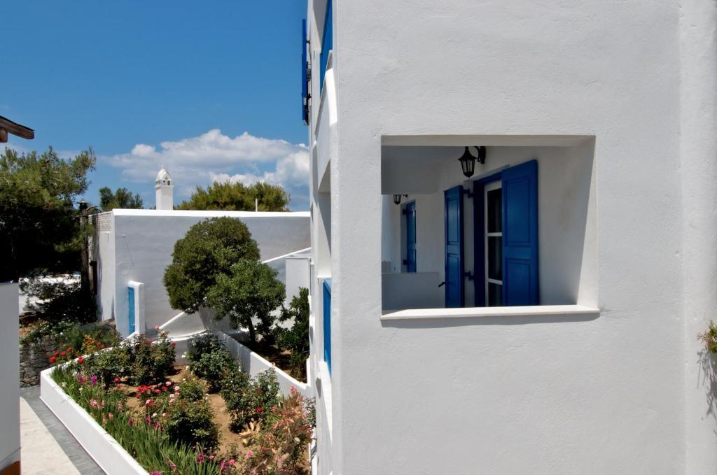 Alex Hotel Tourlos Buitenkant foto