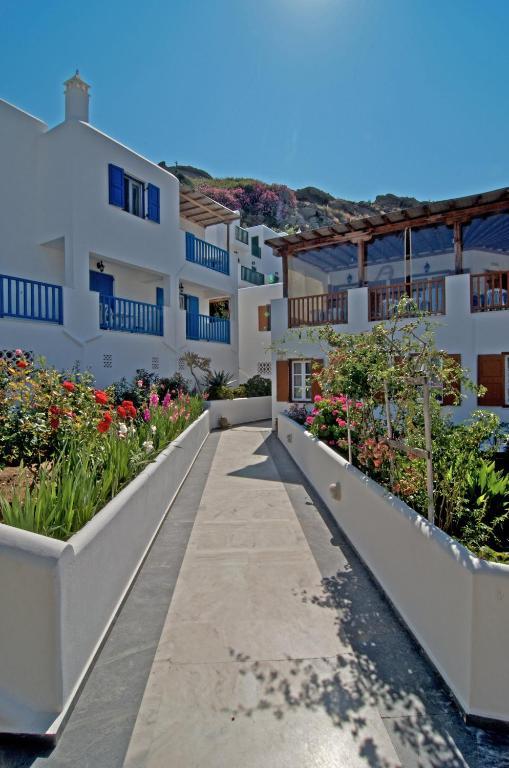 Alex Hotel Tourlos Buitenkant foto